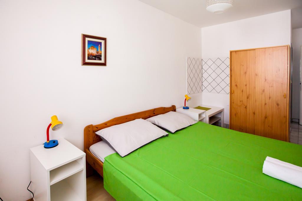 Friendly People'S Guest House ザダル エクステリア 写真