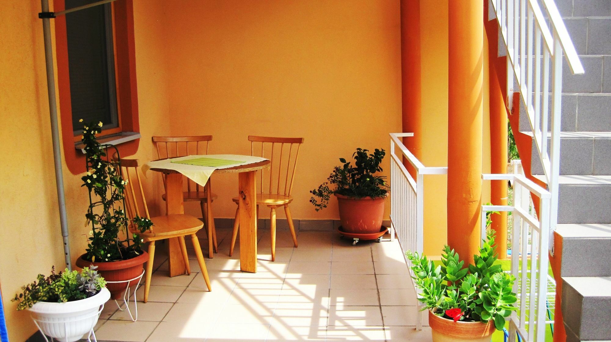 Friendly People'S Guest House ザダル エクステリア 写真